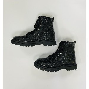 Ботинки черного цвета из стеганой кожи 