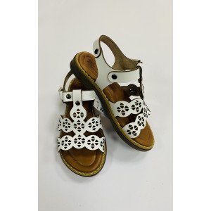 Сандалии (босоножки) из белой, натуральной кожи 