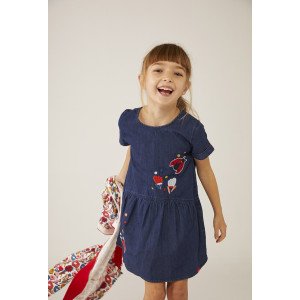 Платье цвета denim с аппликацией "Божья коровка" 