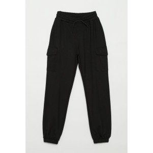 Брюки спортивные jogger черного цвета с карманами 