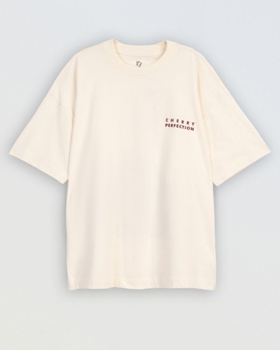 Футболка oversize молочного цвета с принтом на спине 