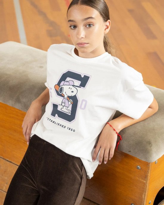Футболка белого цвета с анимационным персонажем snoopy 
