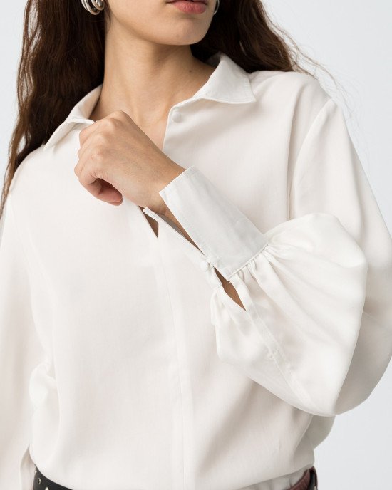Блуза oversize молочного цвета 