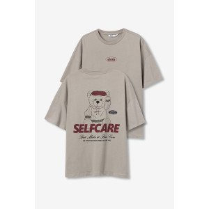 Футболка oversize бежевого цвета с принтом на спине