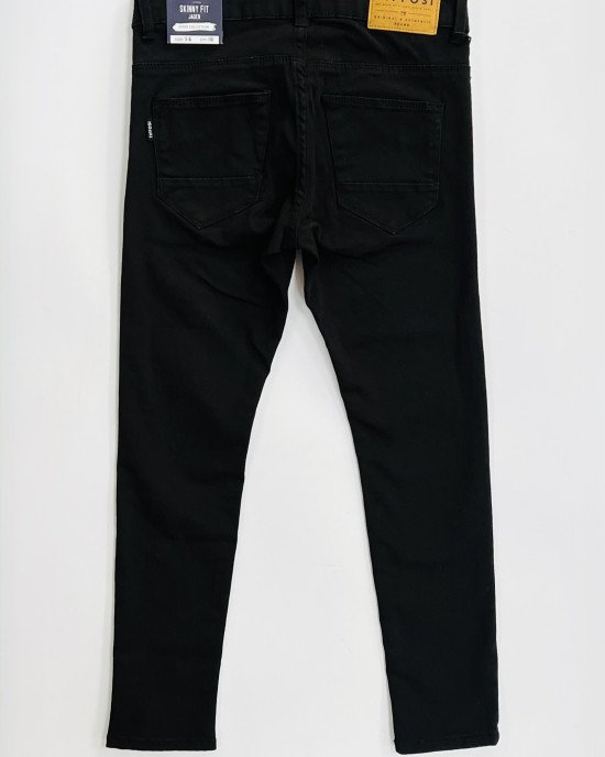 Брюки skinny fit черного цвета 