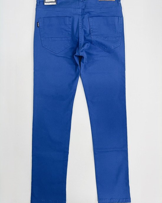 Джинсы голубого цвета slim fit