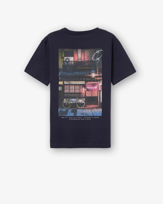 Футболка oversize с принтом на спине