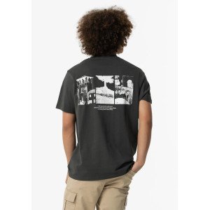 Футболка oversize графитового цвета с принтом на спине 