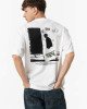 Футболка relaxed fit белого цвета с принтом на спине 