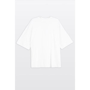 Футболка свободного кроя oversize белого цвета 